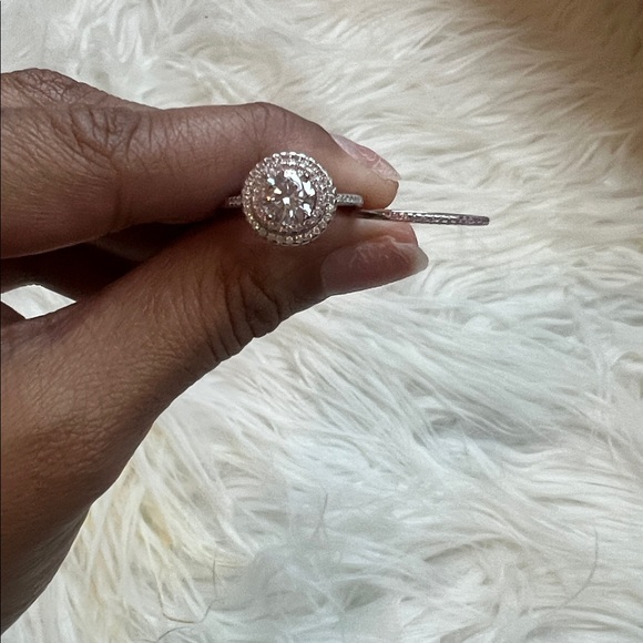 NWT 925 sterling silver Elegant Halo Ring with 1 ct moissanite diamond with CZ 6 - Picture 6 of 11